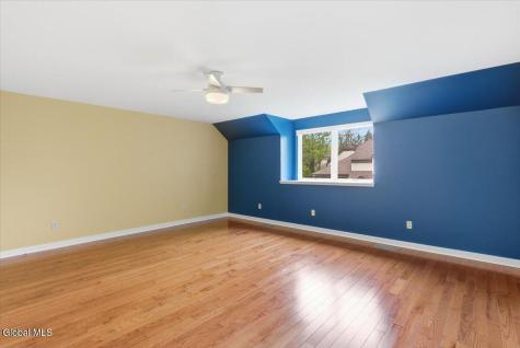 214 Colonial Avenue Albany NY 12208