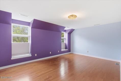 214 Colonial Avenue Albany NY 12208