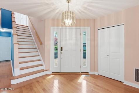 214 Colonial Avenue Albany NY 12208
