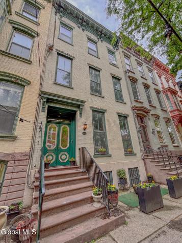 149 Lancaster Street Albany NY 12210