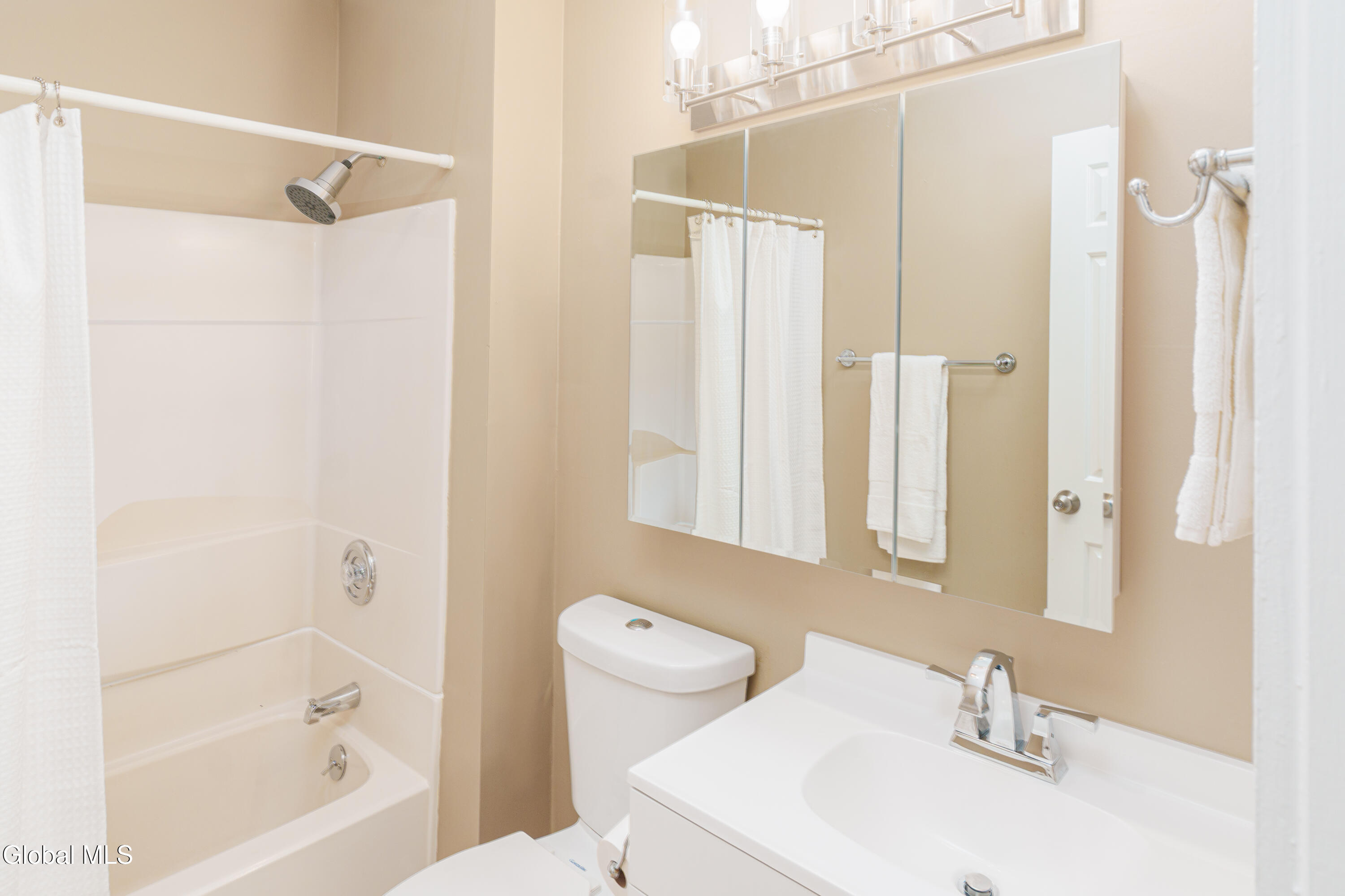 37 Clark Street Saratoga Springs NY 12866