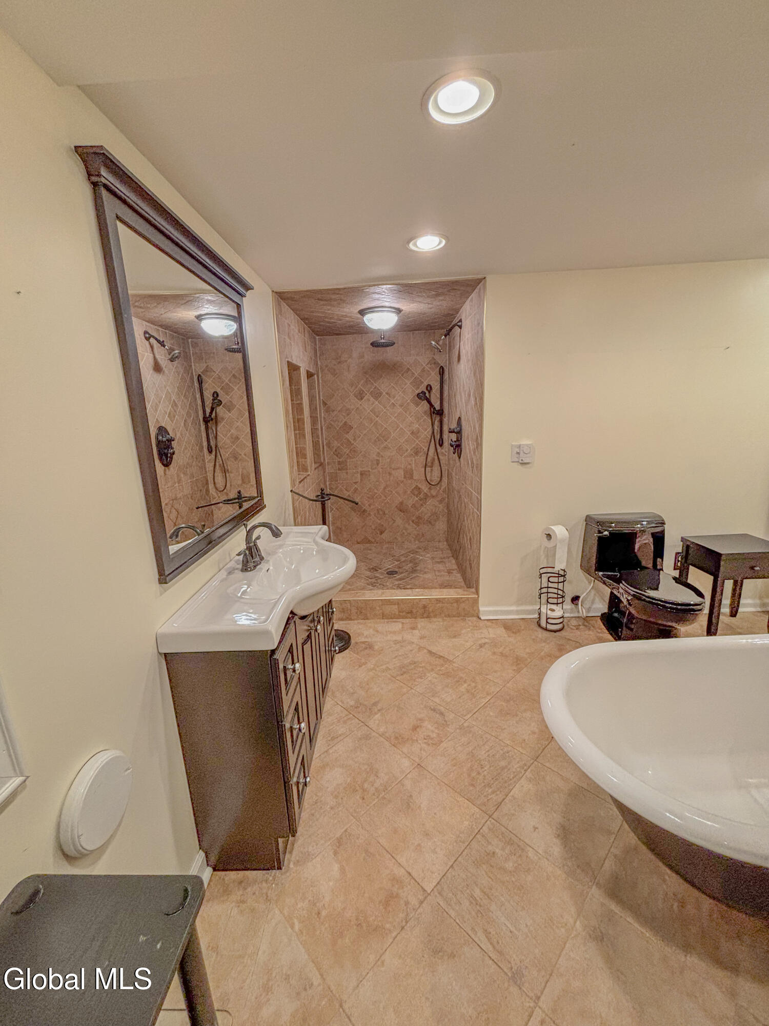 149 Lancaster Street Albany NY 12210