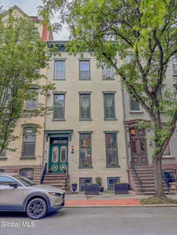 149 Lancaster Street Albany NY 12210