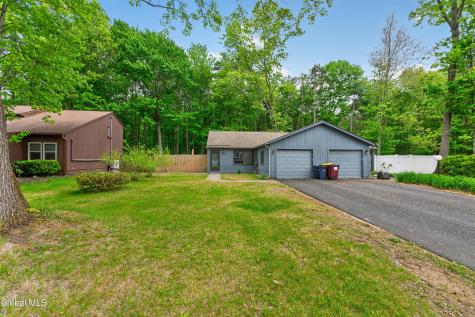 85 Wake Robin Road Malta NY 12020