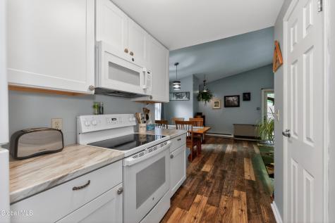 85 Wake Robin Road Malta NY 12020