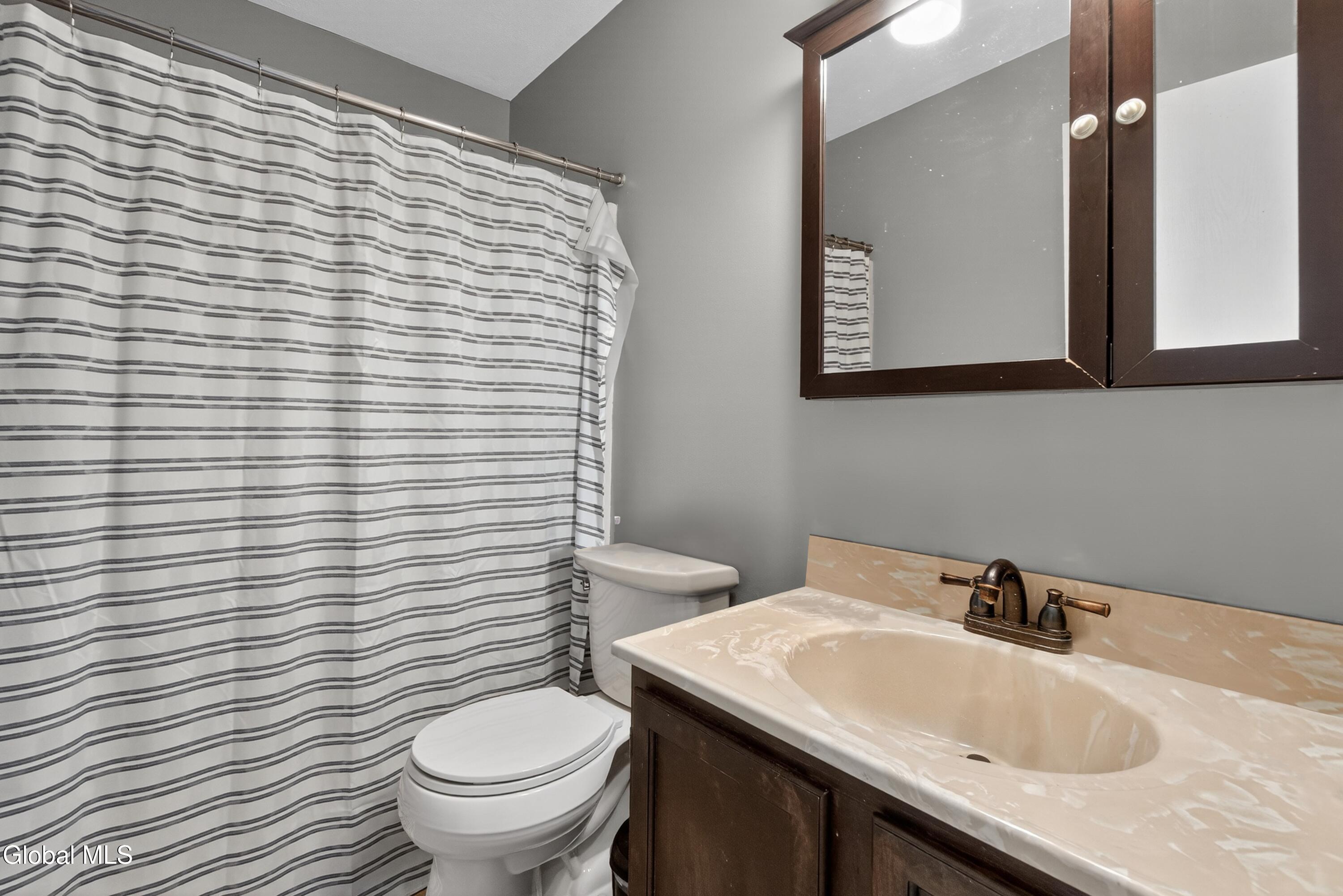 7 Cindy Way Cohoes NY 12047