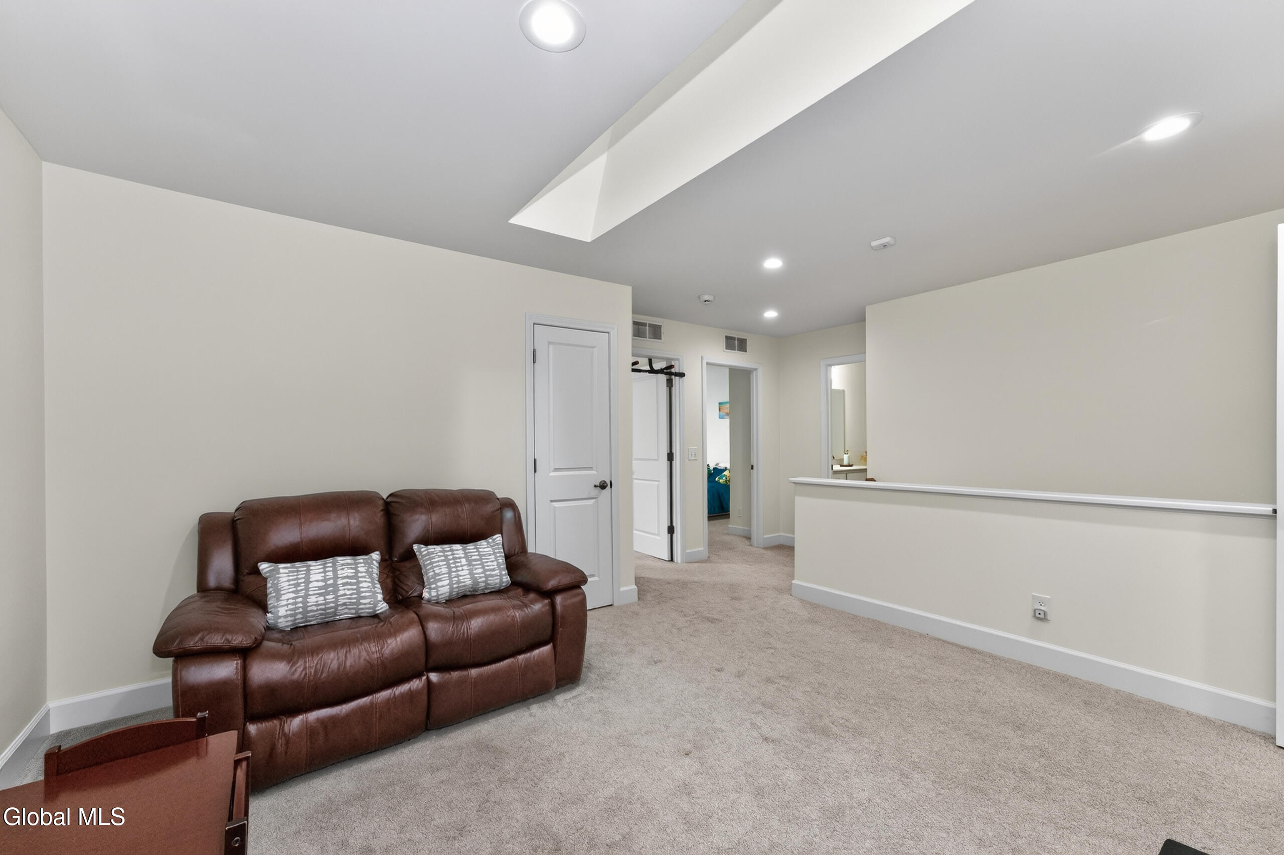 63 Hillard Lane Latham NY 12110