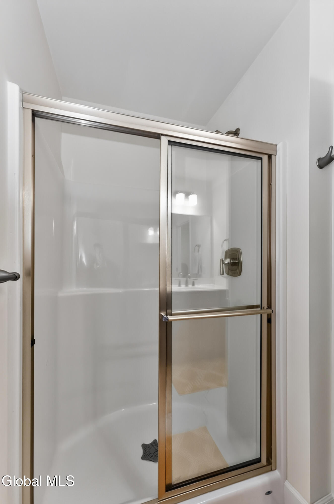 63 Hillard Lane Latham NY 12110