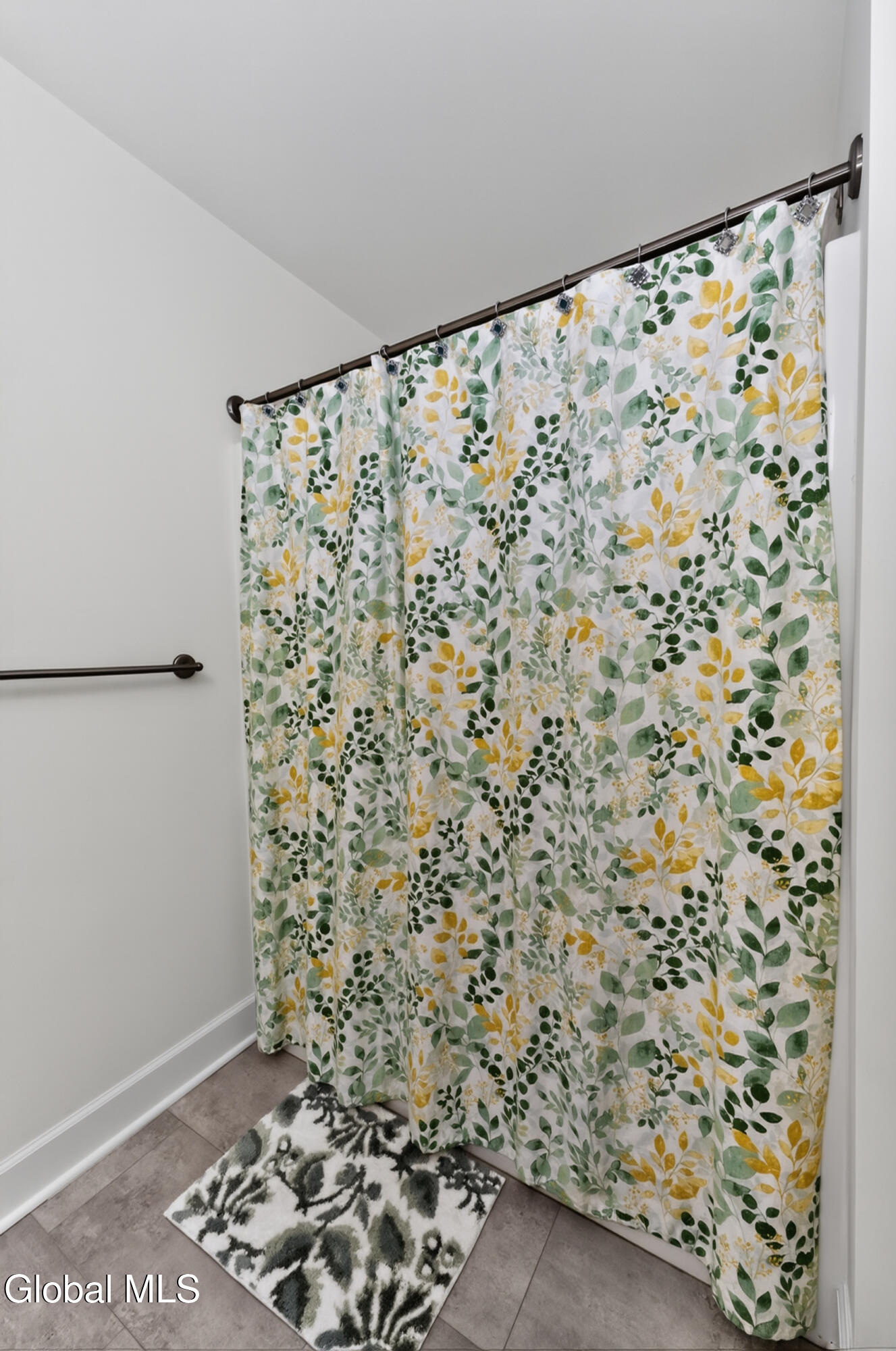 63 Hillard Lane Latham NY 12110