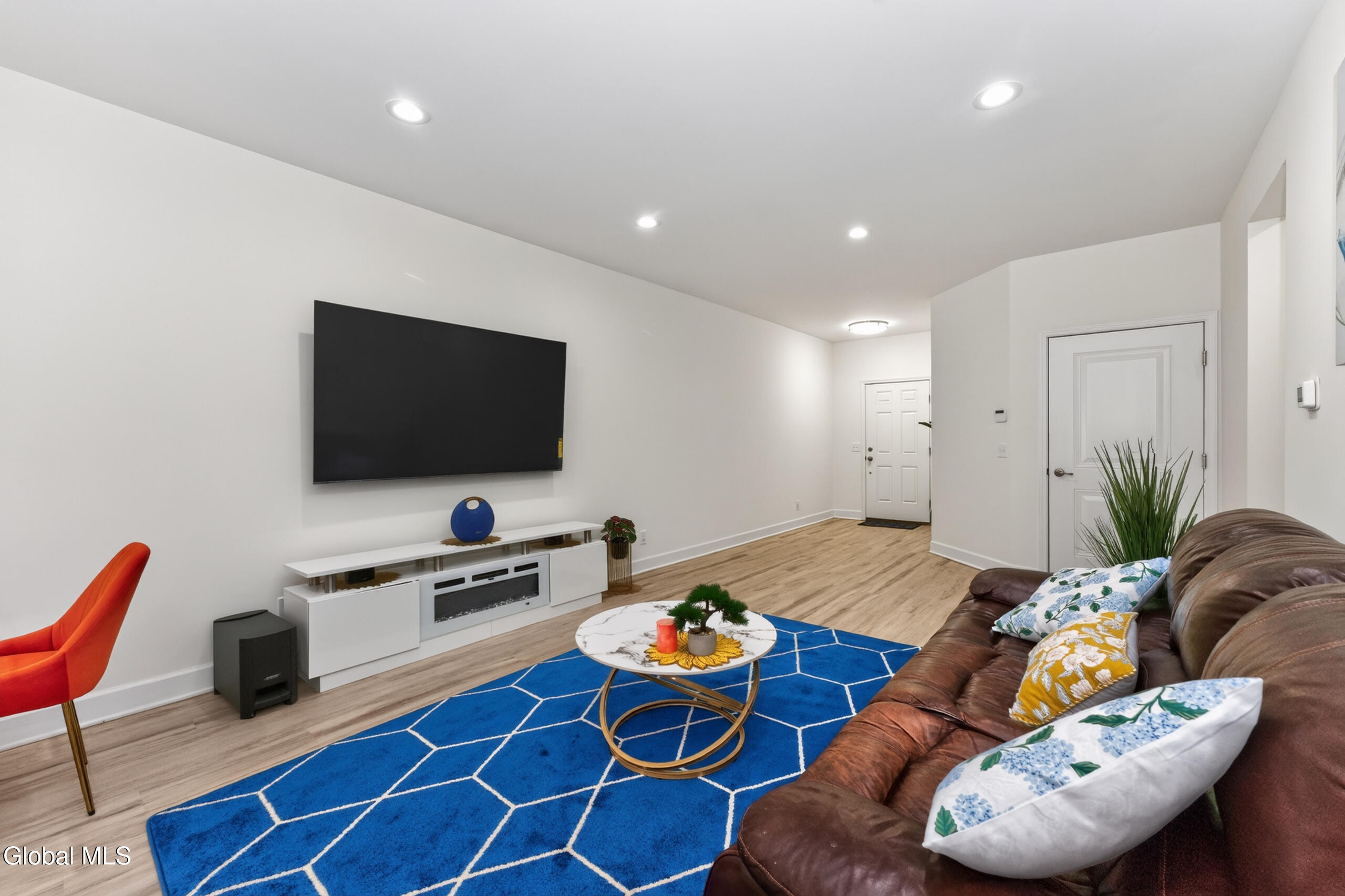63 Hillard Lane Latham NY 12110