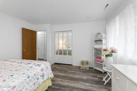 119 Fort Hunter Road Guilderland NY 12303