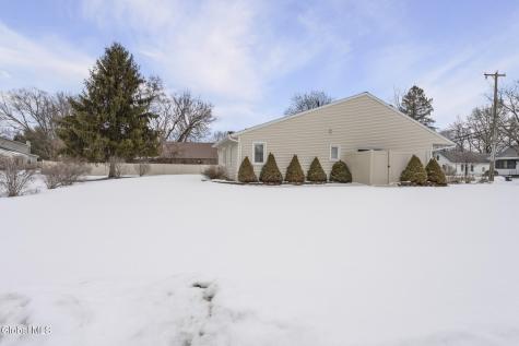 119 Fort Hunter Road Guilderland NY 12303