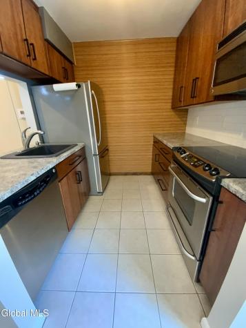 170 Cedarview Lane Watervliet NY 12189