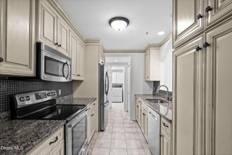 502 Mallards Pond Lane Schenectady NY 12303