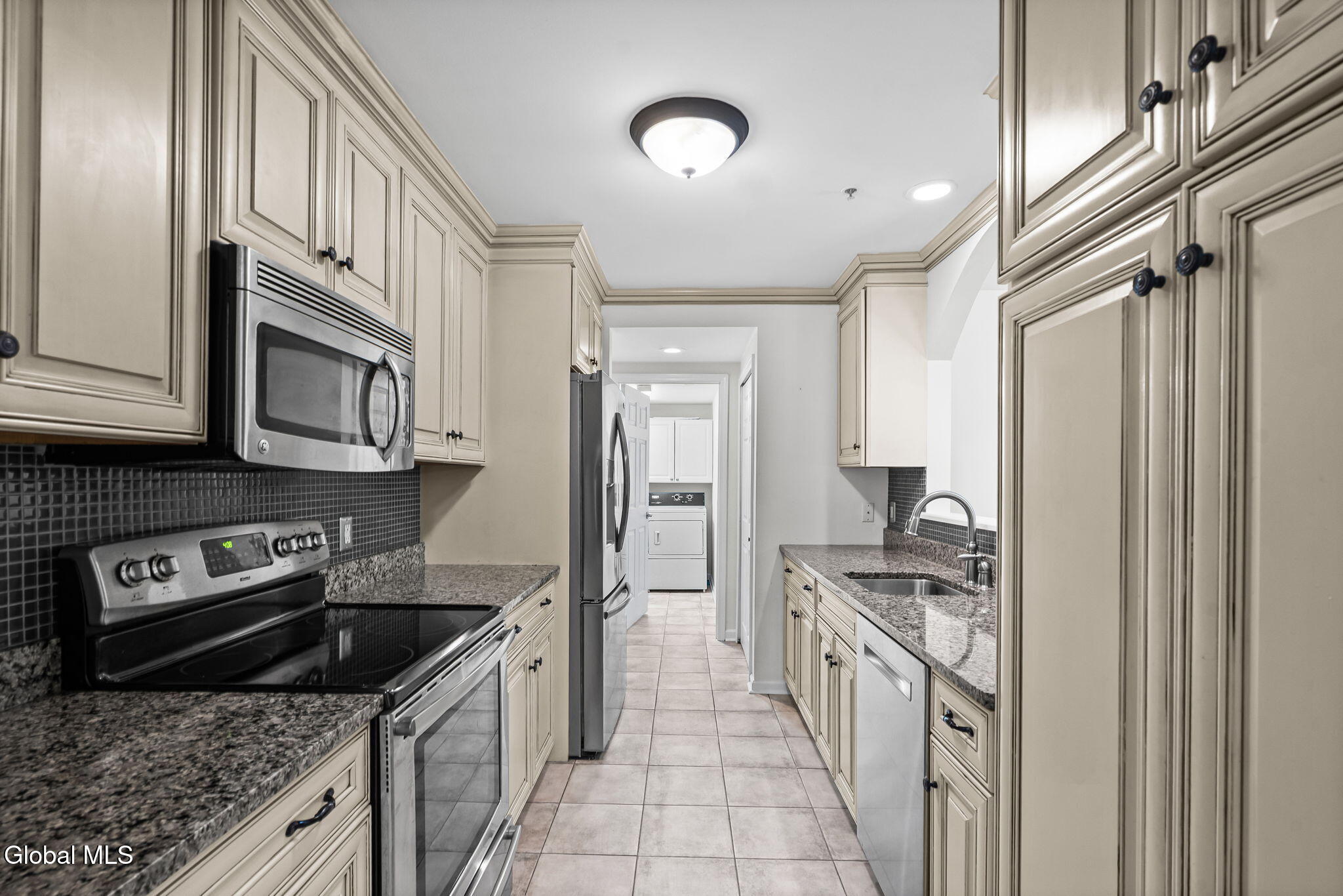 502 Mallards Pond Lane Schenectady NY 12303