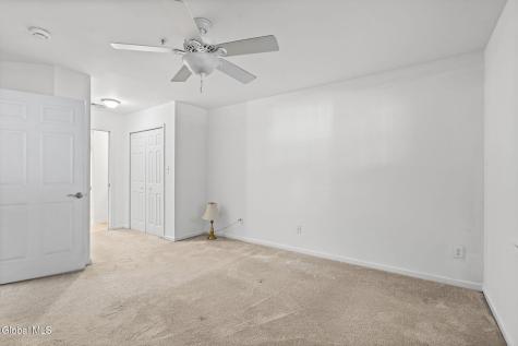 502 Mallards Pond Lane Schenectady NY 12303