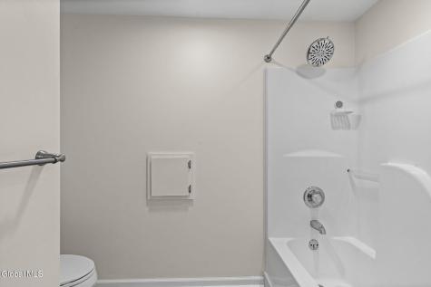 502 Mallards Pond Lane Schenectady NY 12303