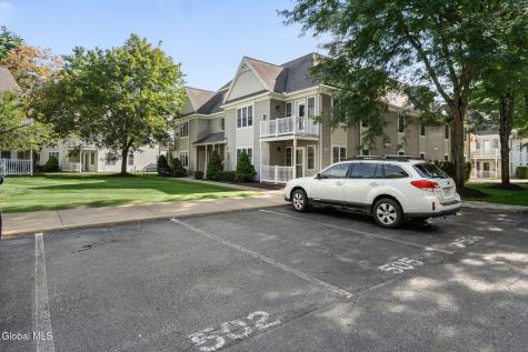 502 Mallards Pond Lane Schenectady NY 12303