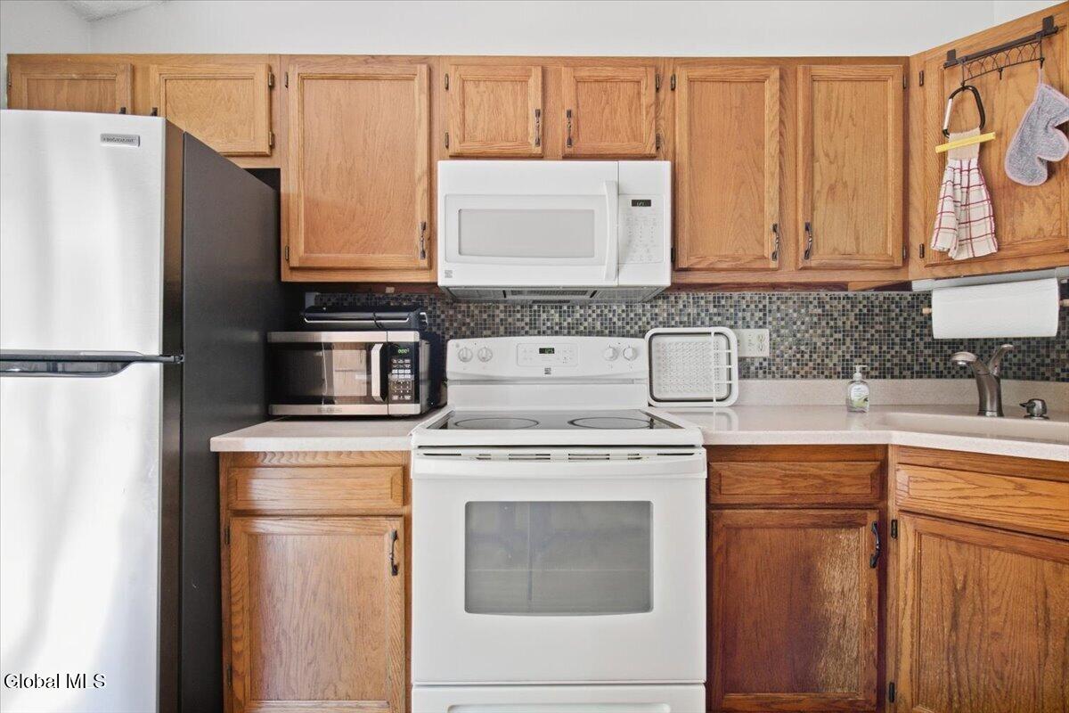 22 Cromwell Drive Halfmoon NY 12065
