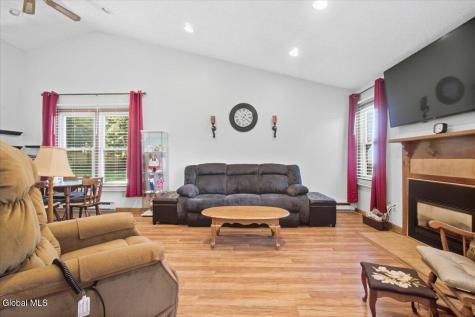 22 Cromwell Drive Halfmoon NY 12065