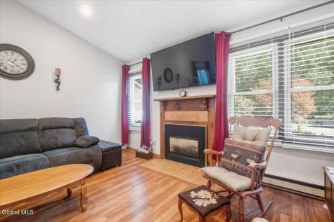 22 Cromwell Drive Halfmoon NY 12065
