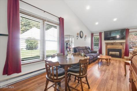 22 Cromwell Drive Halfmoon NY 12065