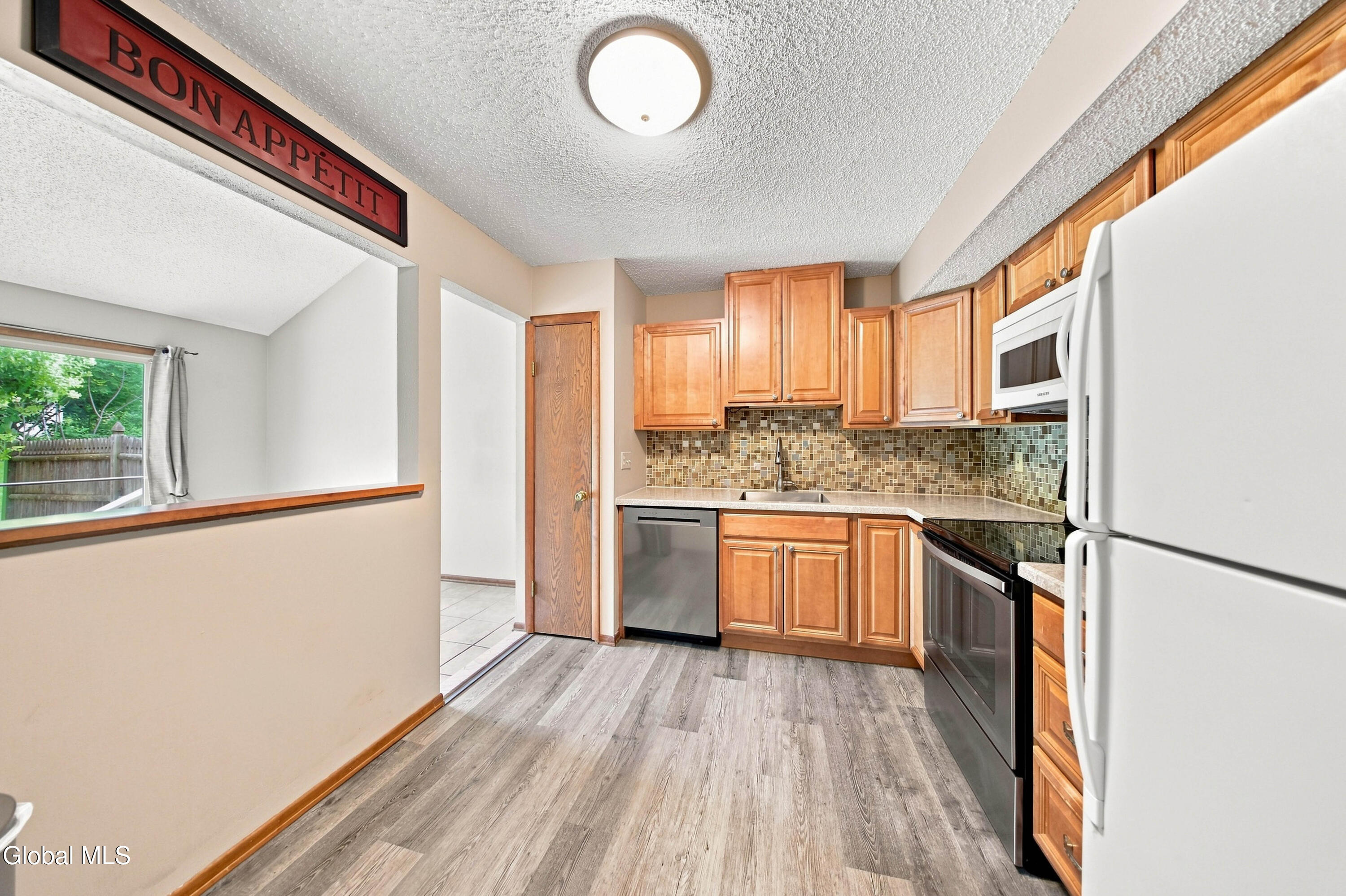 10 Flintlock Lane Halfmoon NY 12065