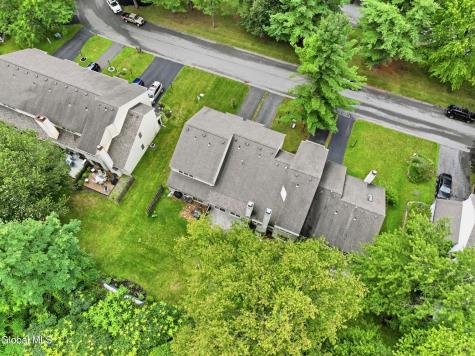 10 Flintlock Lane Halfmoon NY 12065