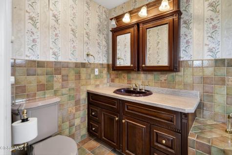 11 Beach Court Saratoga Springs NY 12866