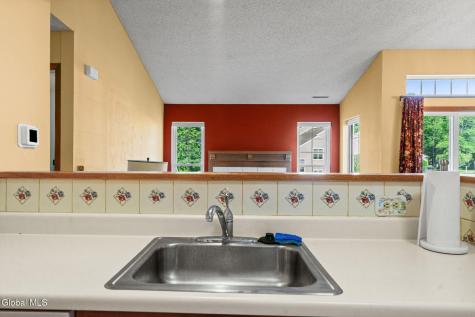 422 Hampton Place Boulevard Troy NY 12180