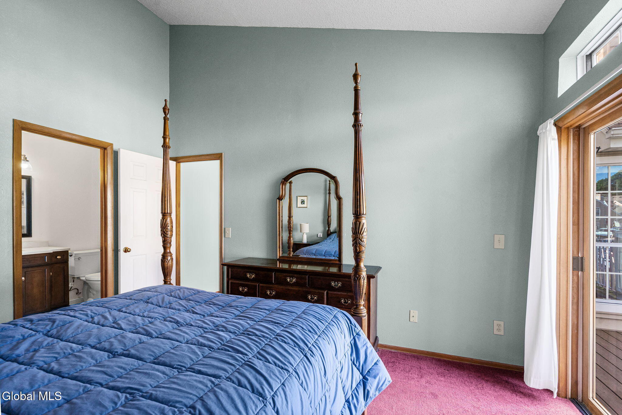 422 Hampton Place Boulevard Troy NY 12180