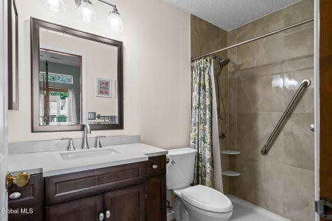 422 Hampton Place Boulevard Troy NY 12180
