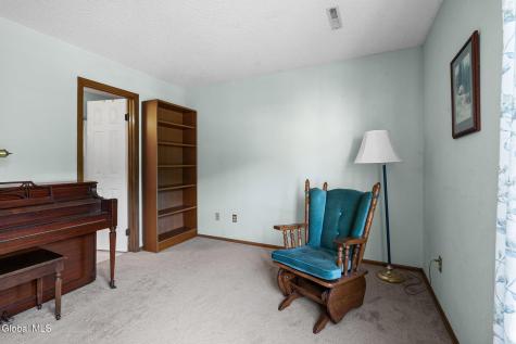 422 Hampton Place Boulevard Troy NY 12180