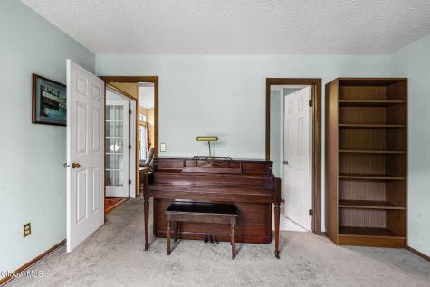 422 Hampton Place Boulevard Troy NY 12180