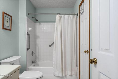 422 Hampton Place Boulevard Troy NY 12180