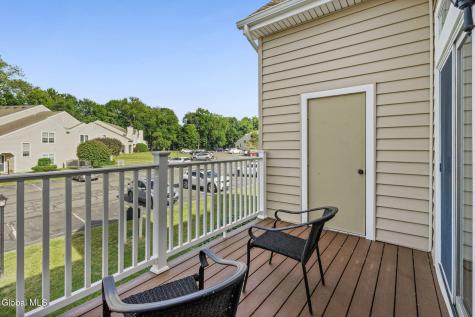 422 Hampton Place Boulevard Troy NY 12180