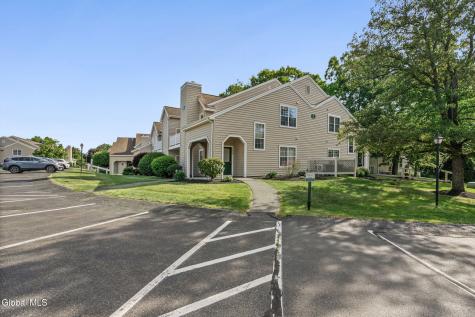 422 Hampton Place Boulevard Troy NY 12180