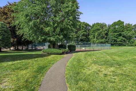 422 Hampton Place Boulevard Troy NY 12180