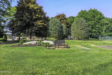 422 Hampton Place Boulevard Troy NY 12180