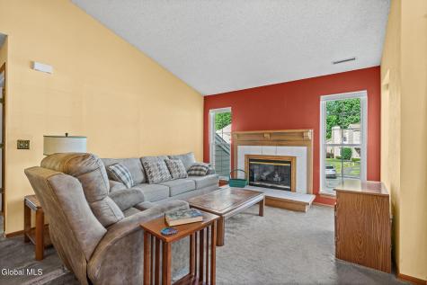 422 Hampton Place Boulevard Troy NY 12180