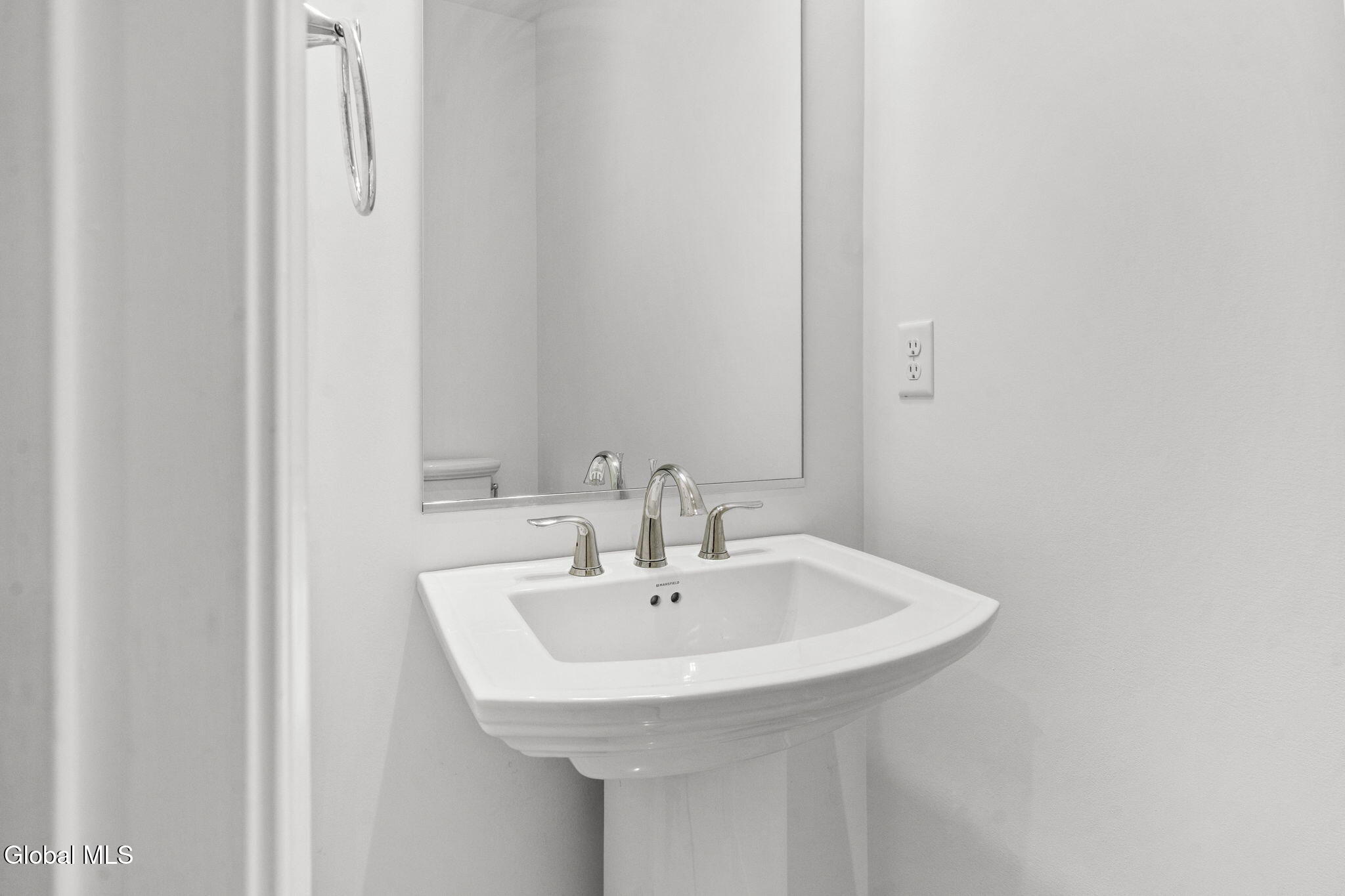 22 Cambridge Way Latham NY 12110