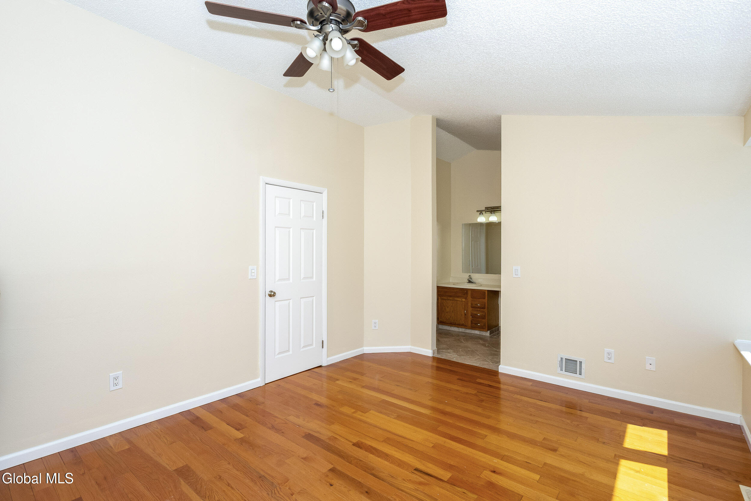 4 Justine Court Rensselaer NY 12144