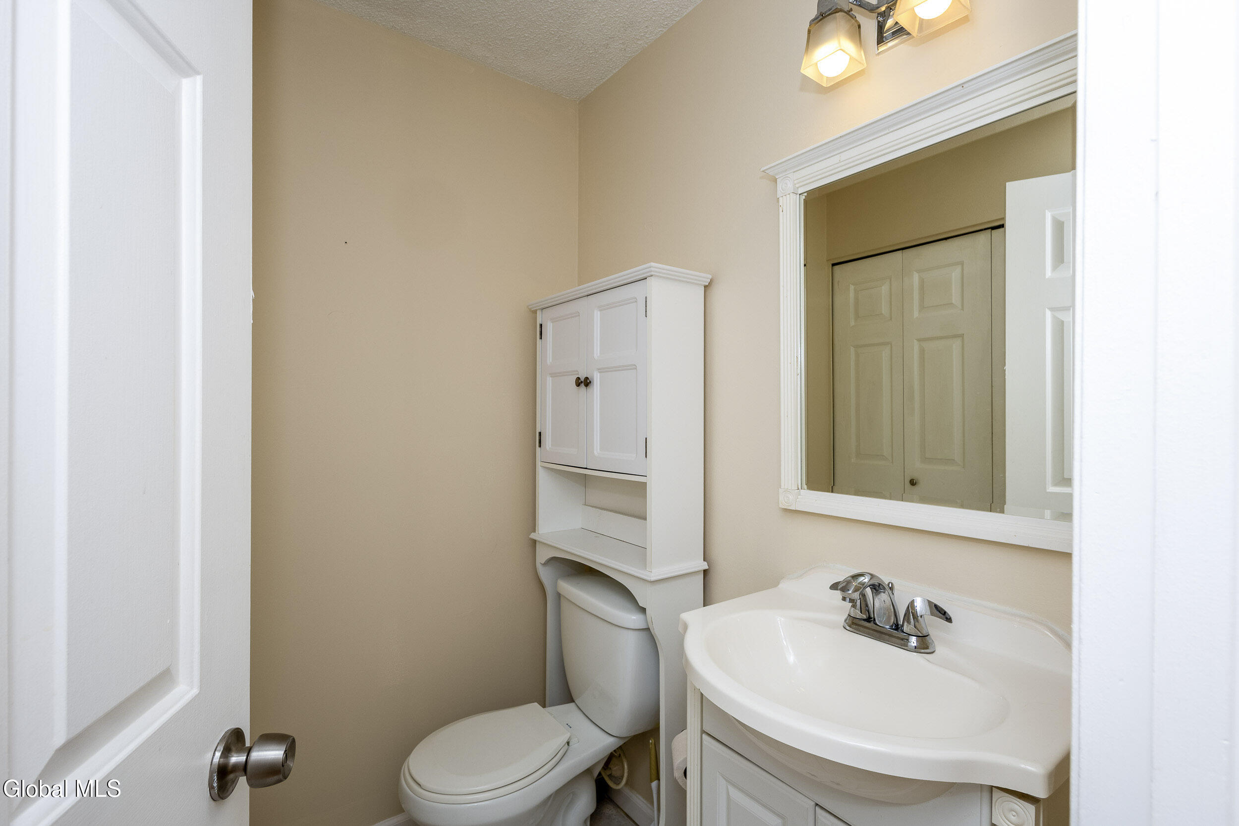 4 Justine Court Rensselaer NY 12144