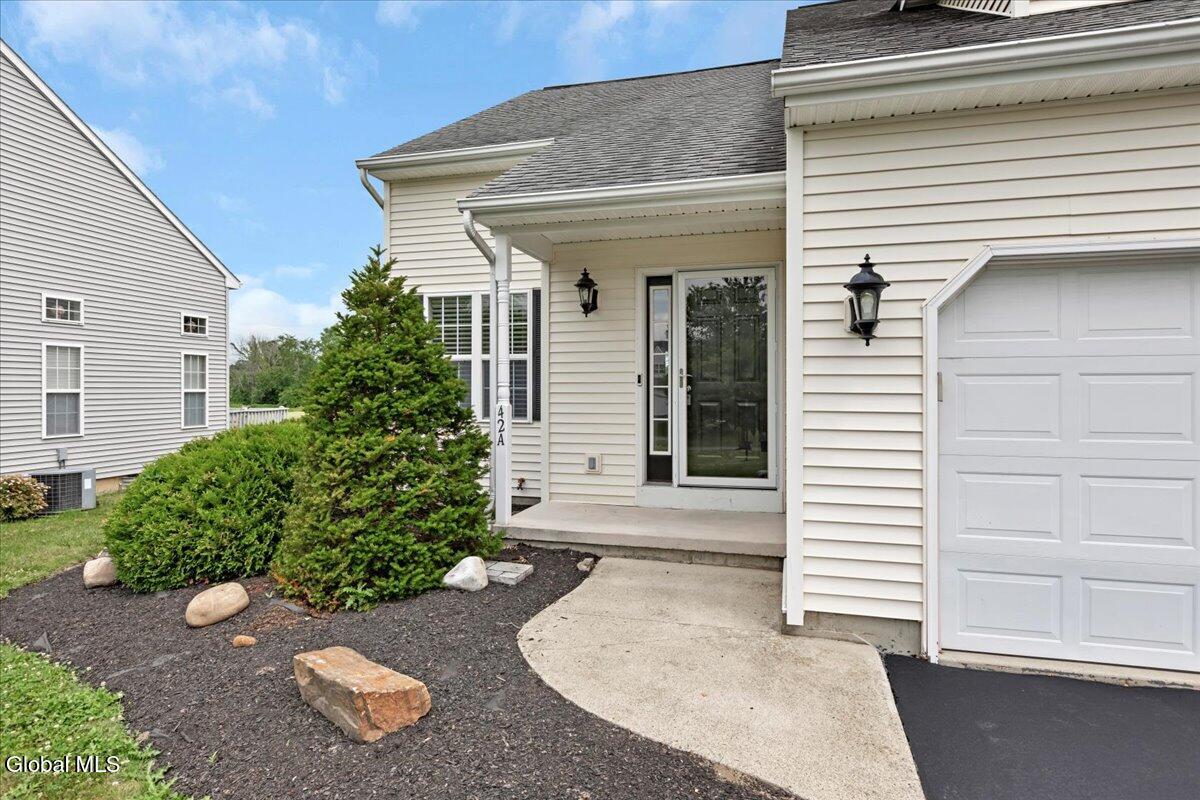 42A Raylinsky Lane Mechanicville NY 12118
