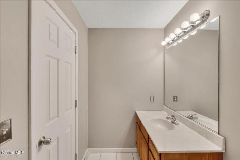 42A Raylinsky Lane Mechanicville NY 12118