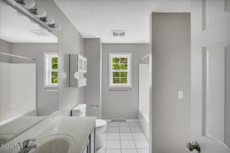 42A Raylinsky Lane Mechanicville NY 12118