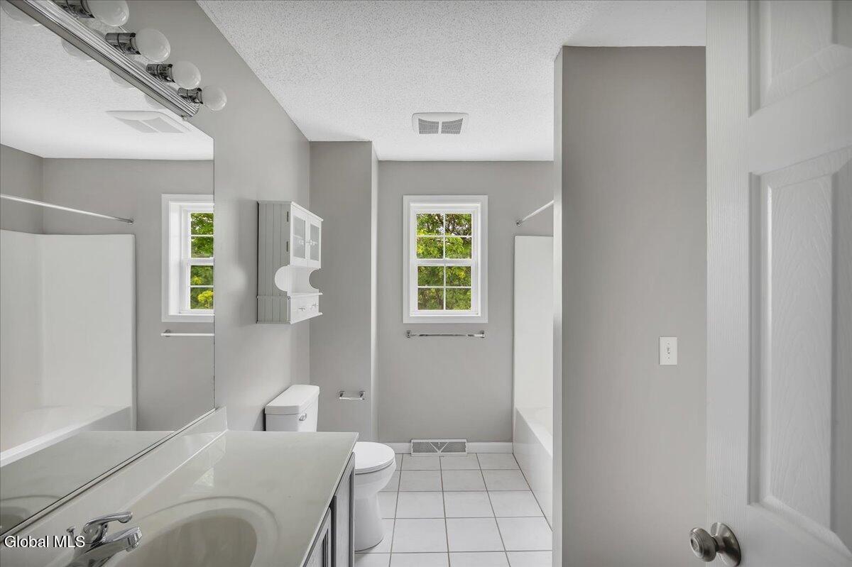 42A Raylinsky Lane Mechanicville NY 12118