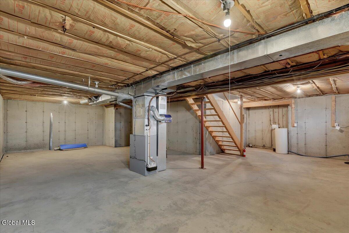 42A Raylinsky Lane Mechanicville NY 12118