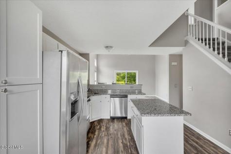 42A Raylinsky Lane Mechanicville NY 12118