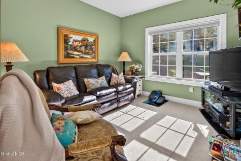703 Vly Pointe Drive Niskayuna NY 12309